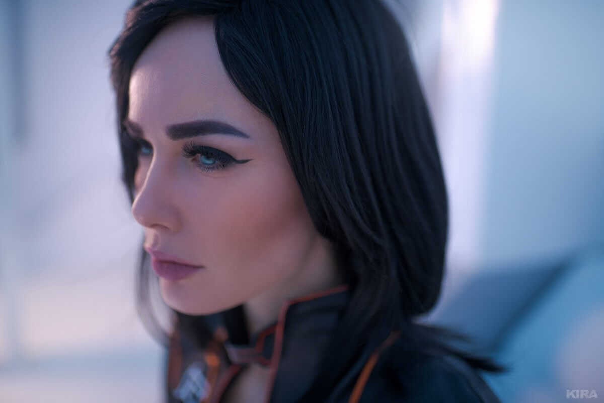 Модель Maria Hanna в образе Миранды Лоусон из Mass Effect