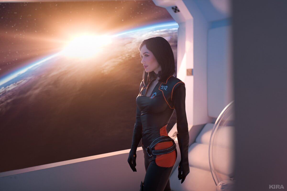 Модель Maria Hanna в образе Миранды Лоусон из Mass Effect