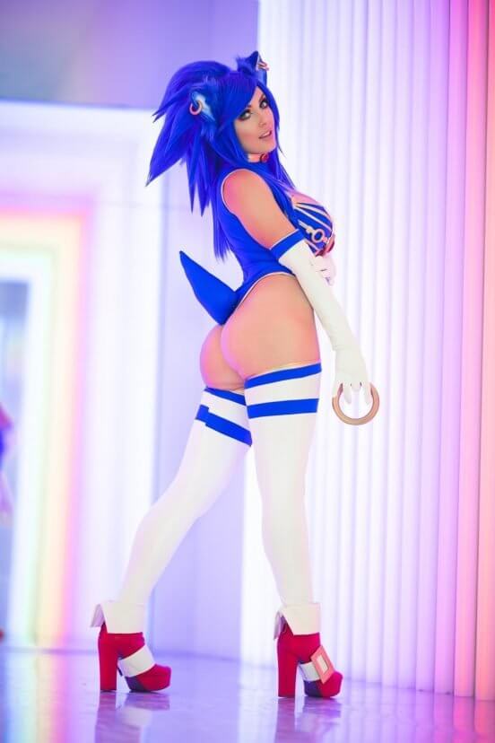 Джессика Нигри (Jessica Nigri) в образе Соника
