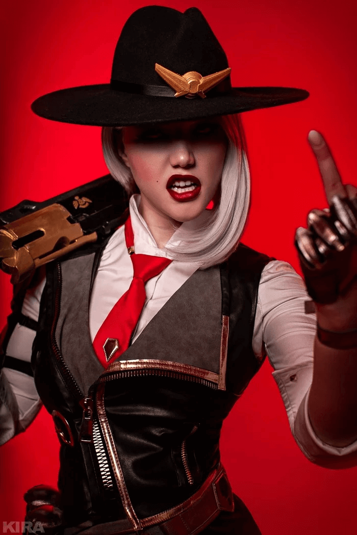 Модель Лада Люмос в образе Эш из Overwatch. Фотограф Кира.