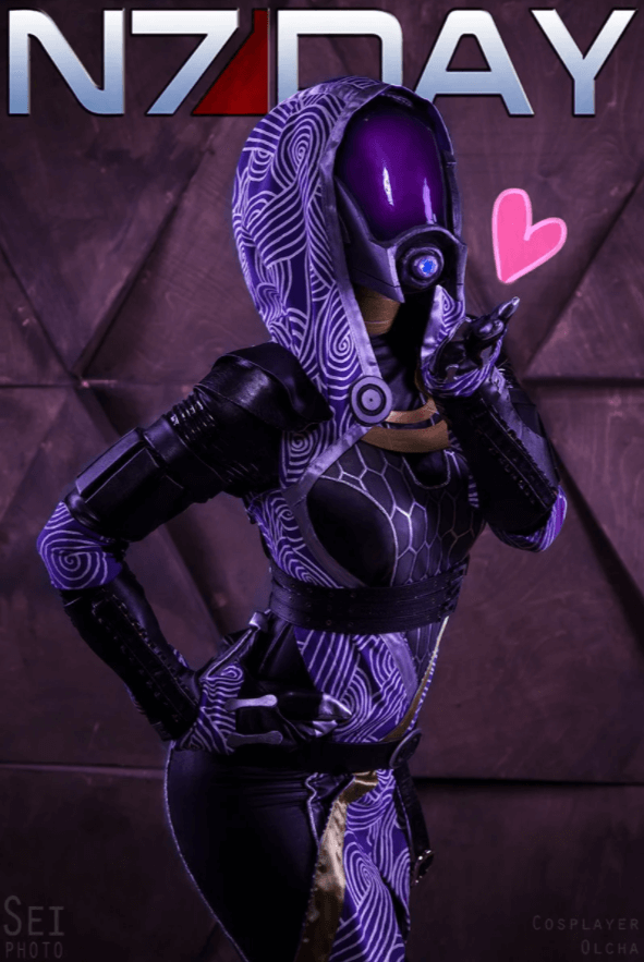 Косплей на Тали'Зору из Mass Effect