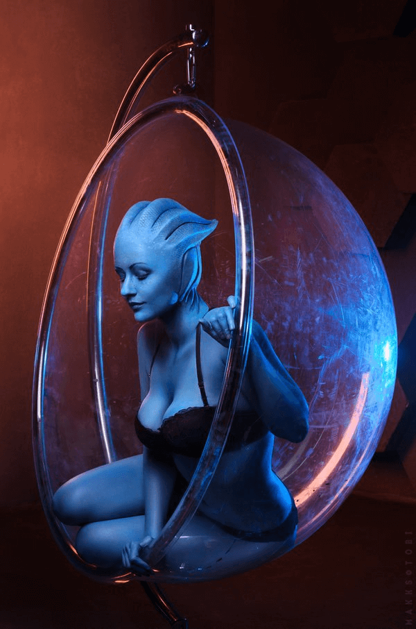 Косплей на Лиару Т`Сони из Mass Effect